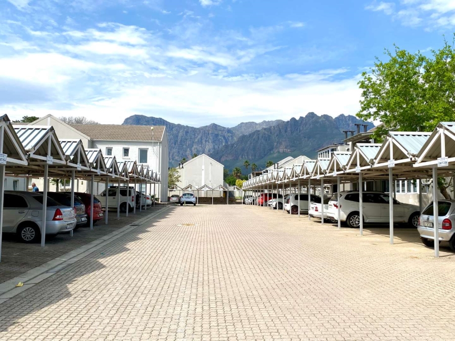 1 Bedroom Property for Sale in Klein Drakenstein Western Cape